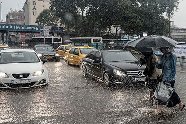 İstanbul için sağanak yağış alarmı