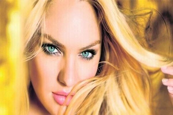 Candice Swanepoel İstanbul’da