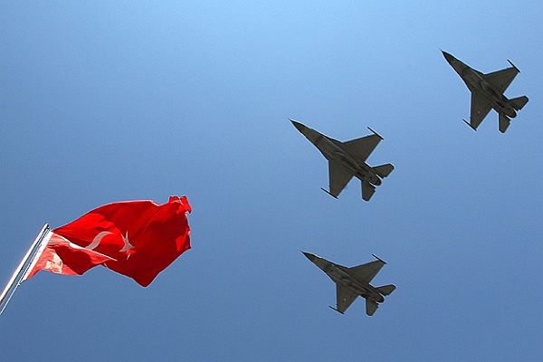 Suriye'den Türk jetlerine 'taciz'