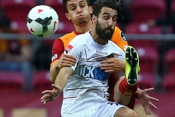Jimmy 'Gençler'de kalıyor
