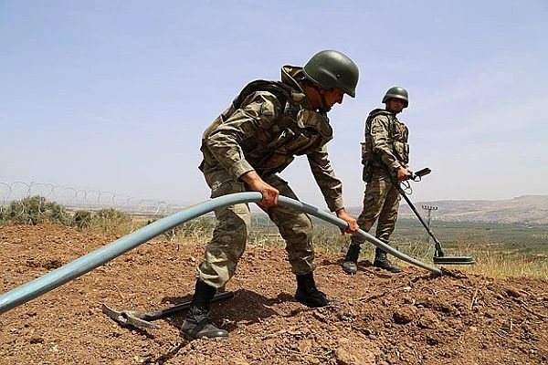 'Köstebek' düzeneğiyle kaçakçılık