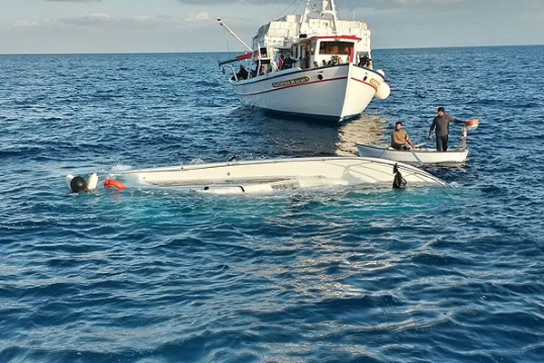 Kaçakları taşıyan tekne İtalya&#039;da battı, 14 kişi öldü