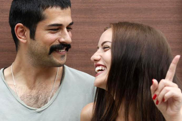 Burak Özçivit Fahriye Evcen&#039;in kaprislerine dayanamadı