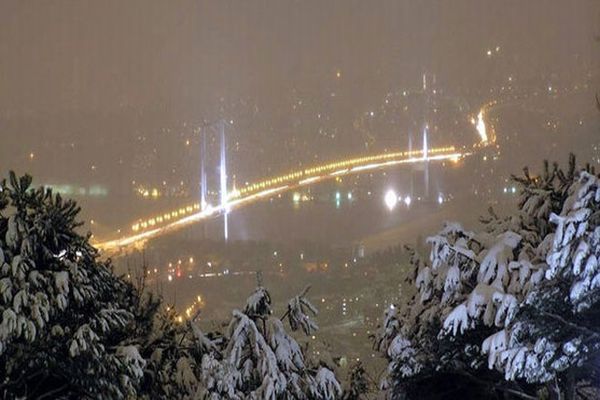 İstanbul alarmda! Güne karla uyandılar