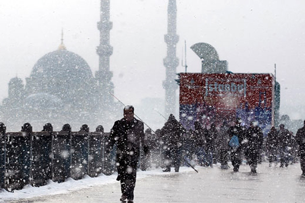 İstanbul&#039;da bu akşam kar yağışı bekleniyor