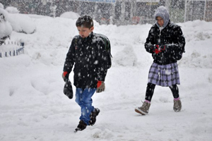 Erzurum&#039;da okullar bir günlüğüne tatil edildi