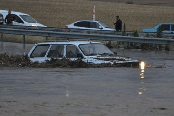 Aydın, Denizli Karayolu ulaşıma kapandı