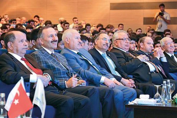 'İngilizce yetmez ikinci dili öğrenin'