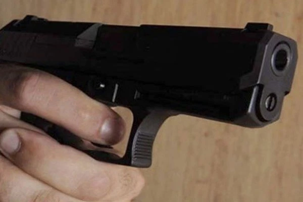 Cami avlusunda silahlı kavga ölümle bitti