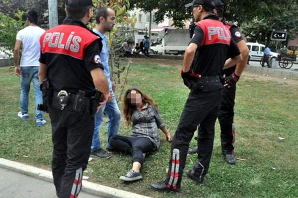 Kızların bıçaklı kavgası, 1 yaralı