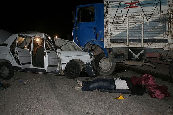 Konya&#039;da feci kaza, 4 ölü 5 yaralı