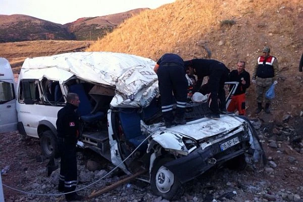 Malatya&#039;da katliam gibi kaza, 6 ölü