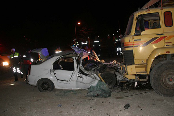 Yurtta trafik kazaları, 7 ölü