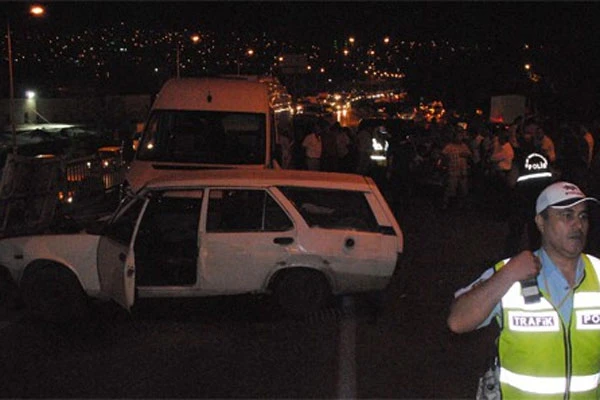 6 araç birbirine girdi
