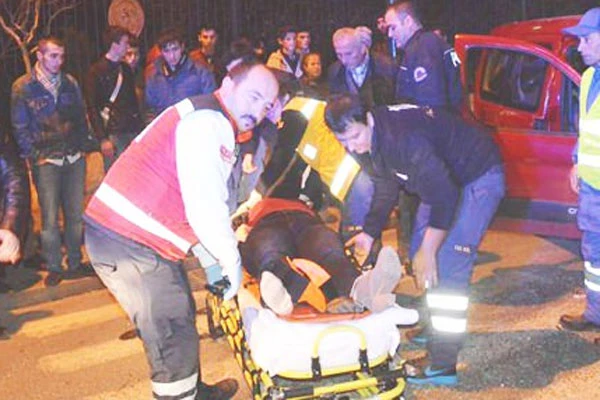 İhbara giden polisler kaza yaptı