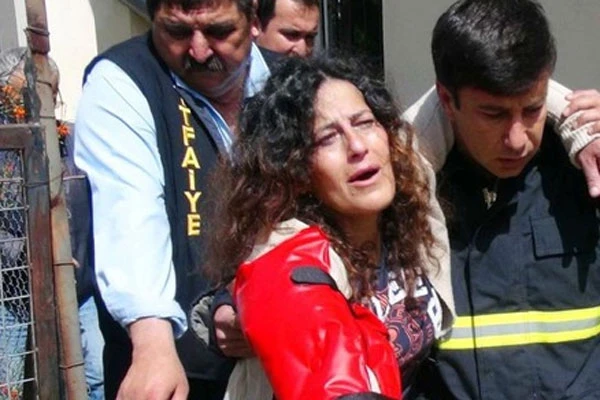 Evde inanılmaz cep telefonu kazası