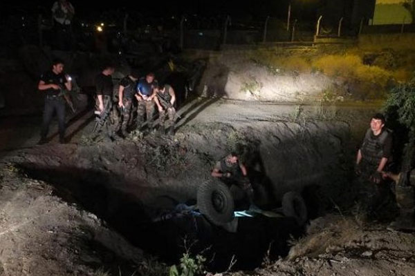 Saldırı noktasına giden zırhlı araç kaza yaptı, 3 polis şehit oldu