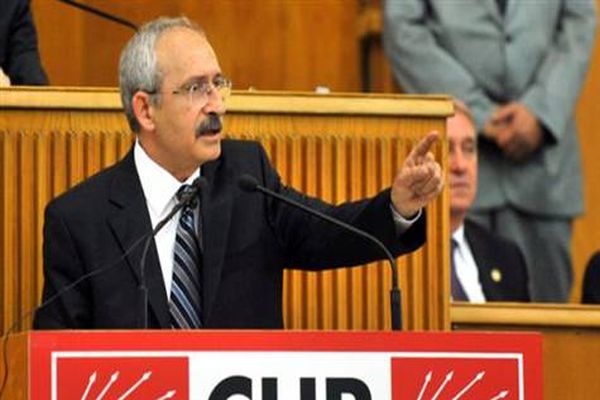 Kemal Kılıçdaroğlu&#039;ndan bedelli askerlik tepkisi