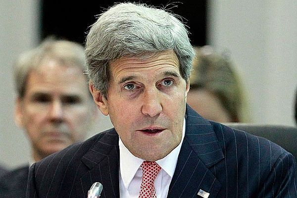 Kerry'den Ukrayna diplomasisi