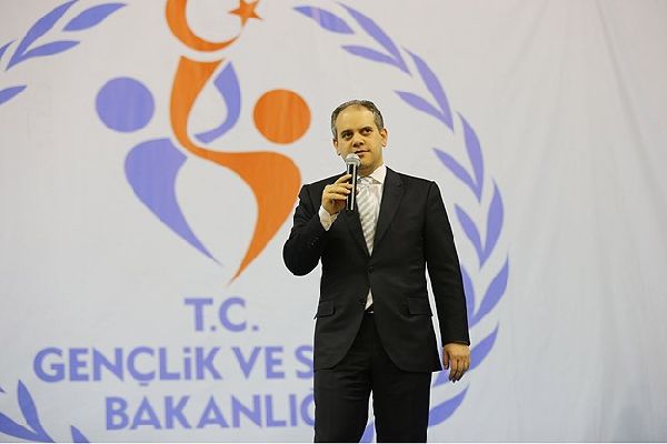 Bakan Kılıç&#039;tan sporculara &#039;doğru başarı&#039; tavsiyesi