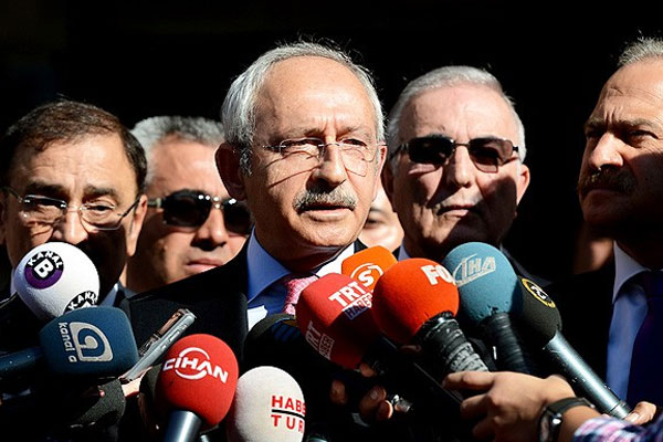 Kılıçdaroğlu yaralı emniyet müdürünü ziyaret etti