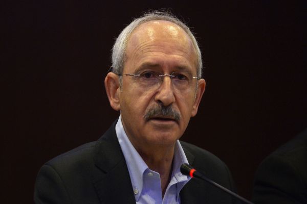 Kadınlar, Kemal Kılıçdaroğlu&#039;nu fırçaladı