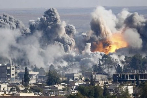 IŞİD&#039;den Kobani&#039;ye bombalı araçla saldırı