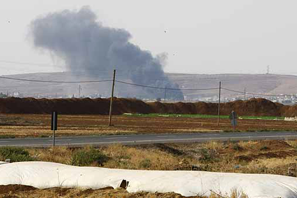 IŞİD Kobani&#039;de bir adım daha ilerledi