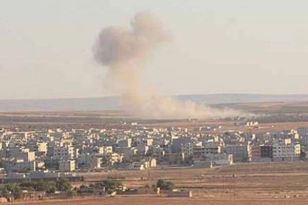 Kobani'de alevler yülseliyor