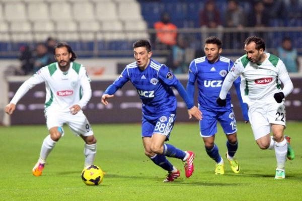Torku Konyaspor Kasımpaşa&#039;yı deplasmanda 3-1 yendi