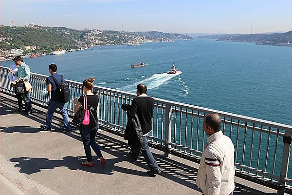 Boğaziçi Köprüsü&#039;nü kilitleyen kaza