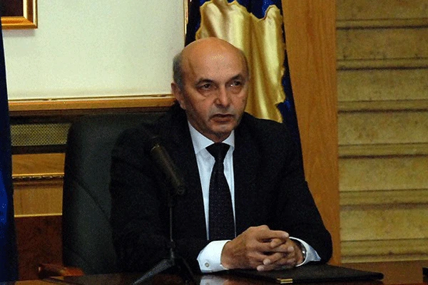 Kosova başbakanı İsa Mustafa göreve başladı