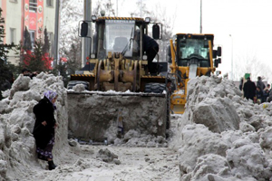 Doğu&#039;da 339 köy yolu ulaşıma kapalı