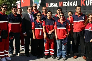 Dünyanın yarasını sardılar
