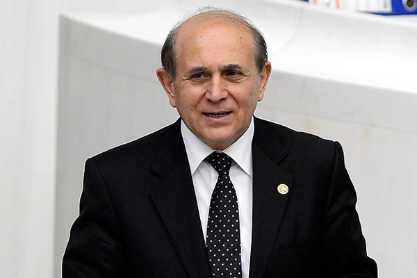 Kuzu, 'HSYK'da hukukçular dışında da üye bulunmalı'