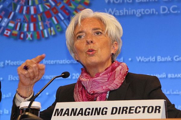 Lagarde, &#039;Dünya ekonomisi düşük büyüme riski altında&#039;