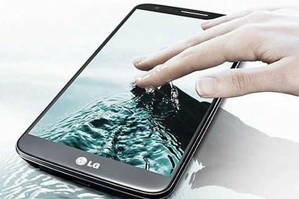LG G3'e su geçirmezlik testi