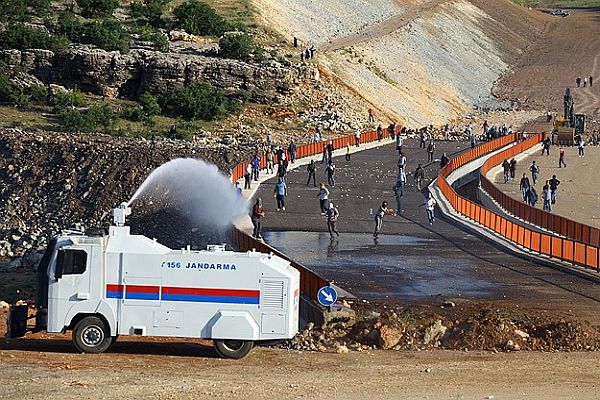 Lice&#039;de gerginlik devam ediyor