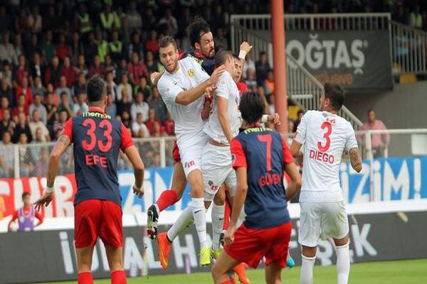 Süper Lig&#039;de süper maç! 10 kişiyle muhteşem geri dönüş