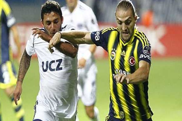 Fenerbahçe, Kasımpaşa&#039;yı 2-1 mağlup etti
