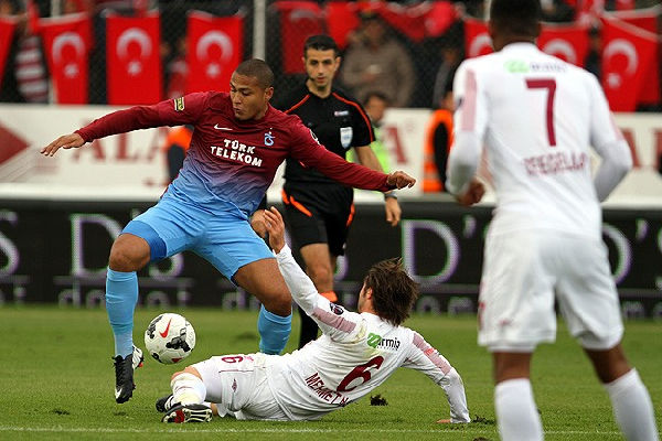 Trabzonspor, Elazığspor ile 0-0 berabere kaldı