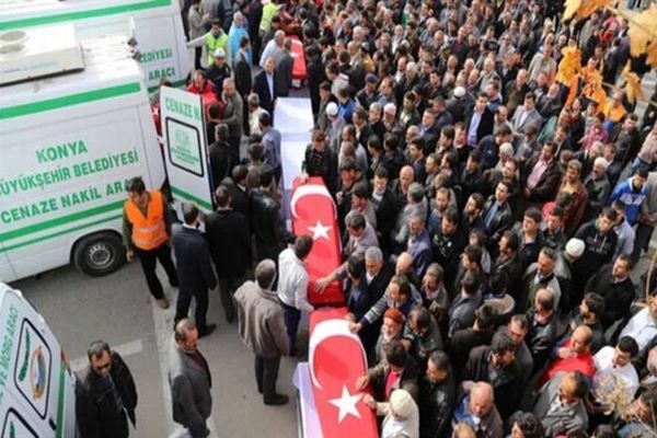 Madenciler son yolculuğuna uğurlanıyor