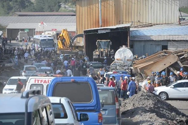 Hastaneye kaldırılan 4 maden işçisi hayatını kaybetti