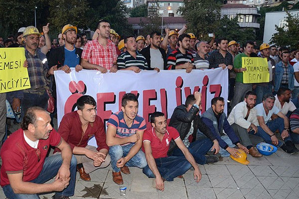 Zonguldak&#039;ta maden işçileri oturma eylemi başlattı