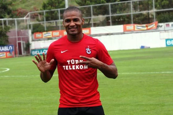 Malouda yeni takımı Metz ile anlaştı