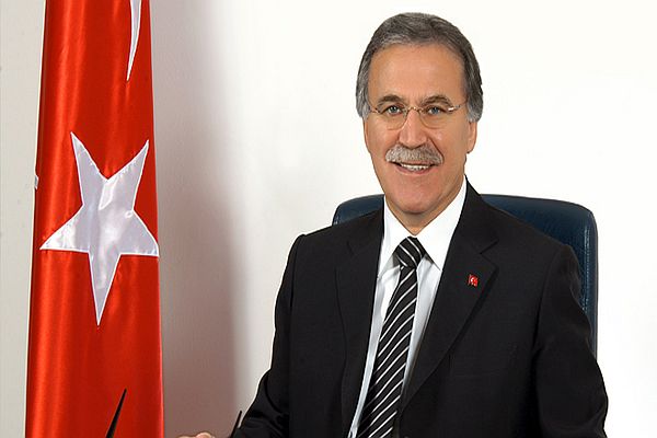 AK Parti&#039;nin cumhurbaşkanı adayını resmen açıkladı