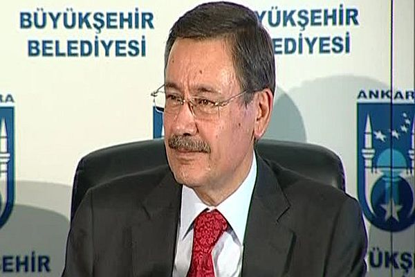 Melih Gökçek&#039;ten Olağanüstü başvuruya sert tepki