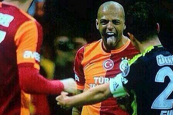 Felipe Melo ne hareketi yaptı, Emre neden kırmızı kart gördü, (Galatasaray-Fenerbahçe maçı)