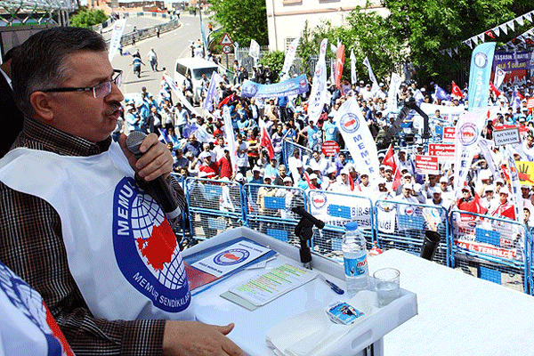 Gündoğdu, &#039;1 Mayıs ayrılık değil kardeşlik bayramıdır&#039;