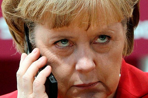 Merkel, &#039;NSA&#039;dan dinlemelere açıklama gelmedi&#039;